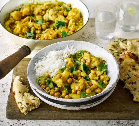 Easy Chickpea and Cauliflower Green Curry